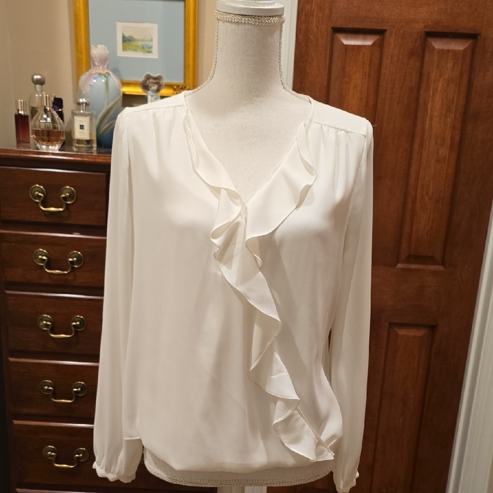 White House Black Market Cream Ruffled Long Sleeve Blouse